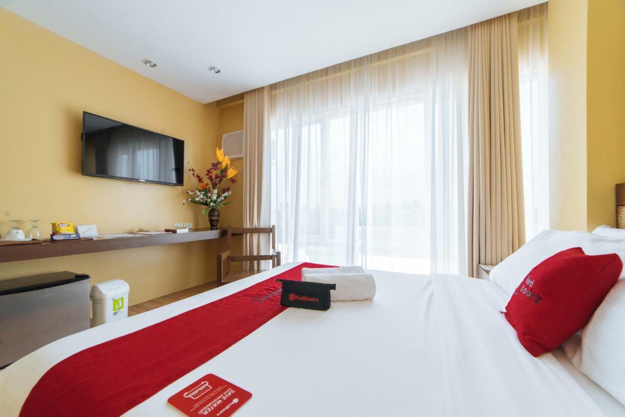 Reddoorz Premium Near Health Centrum Banica Roxas Extérieur photo